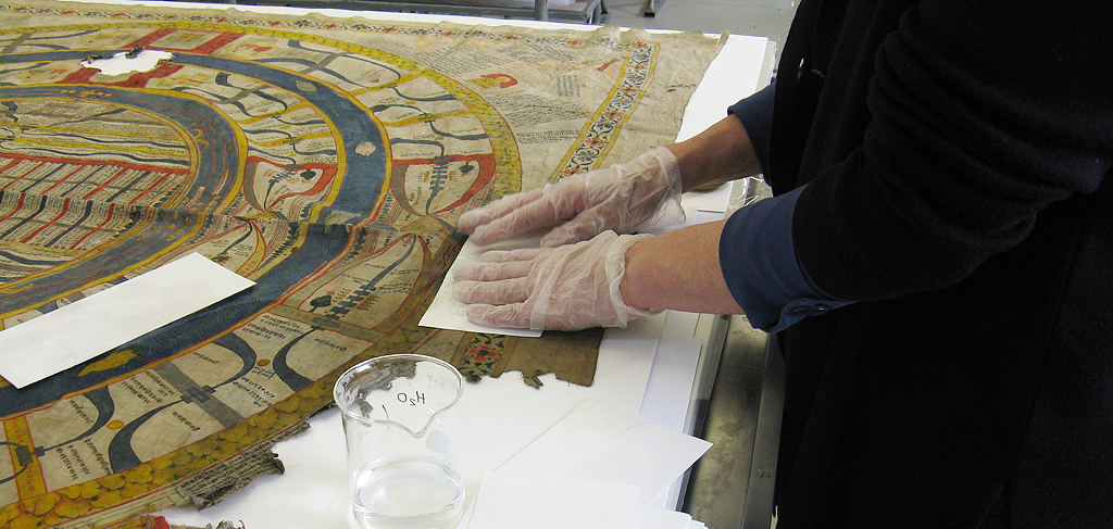 Cleaning the Jain Cloth