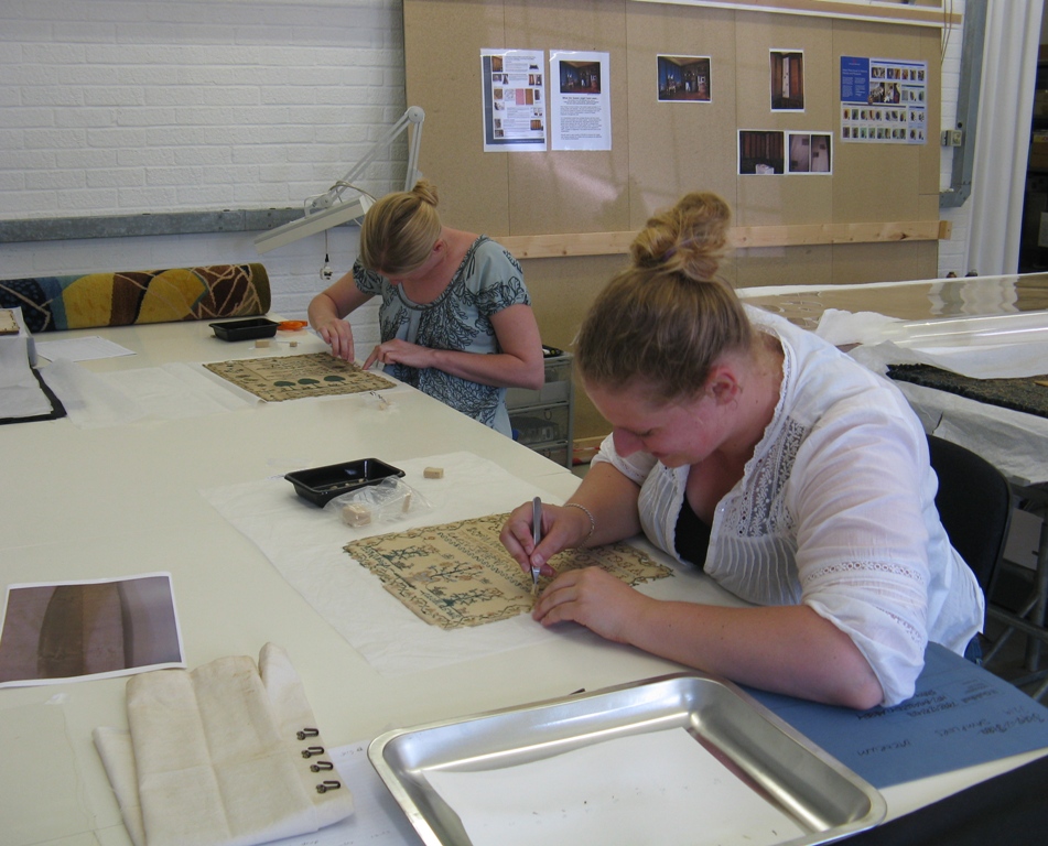 Gerda and Marjolein surface cleaning samplers.