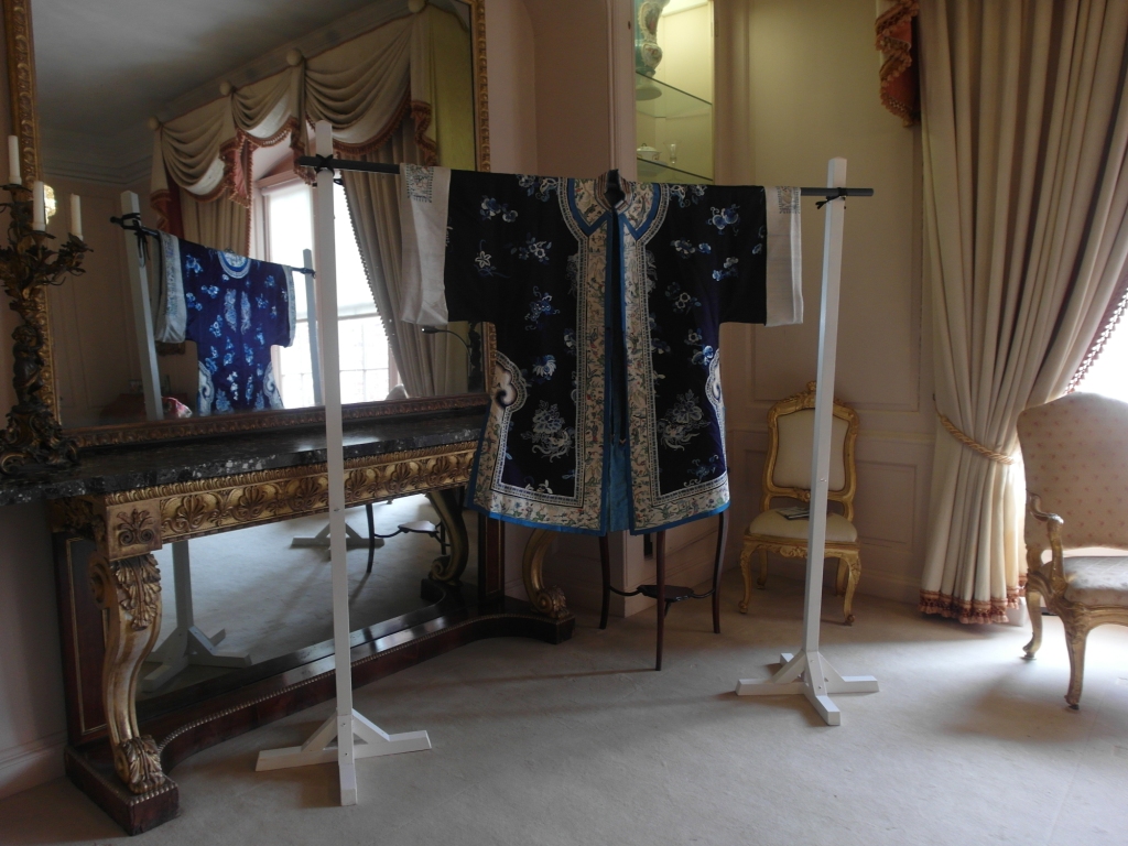 5. Blue embroidered silk robe on display, AC_web